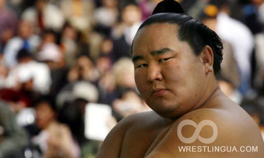 Чемпион по сумо завершил карьеру из-за драки в ночном клубе