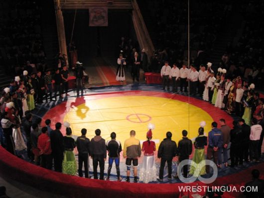 В Бишкеке состоялось открытие Международного турнира по борьбе на поясах