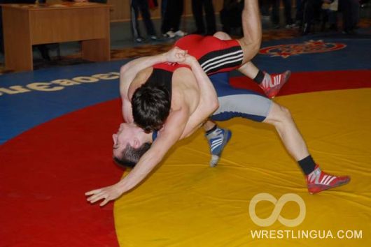 В Луганске прошли открытые соревнования по греко-римской борьбе
