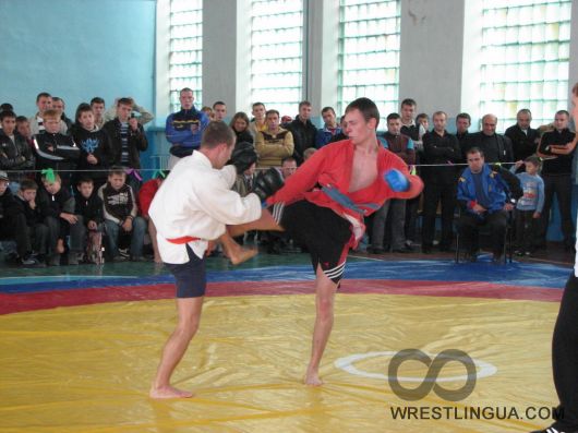 Фототоочет и результаты Открытого чемпионата Хмельницкой области по боевому самбо среди мужчин и юниоров.