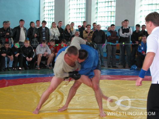 Фототоочет и результаты Открытого чемпионата Хмельницкой области по боевому самбо среди мужчин и юниоров.