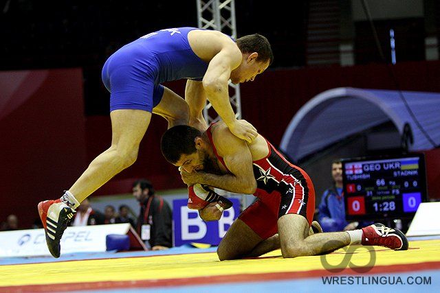 Второй день чемпионата Европы по борьбе: азербайджанский борец прошел в следующий этап