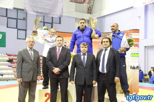 «Vehbi Emre - 2012» - ежегодный международный турнир по греко-римской борьбе