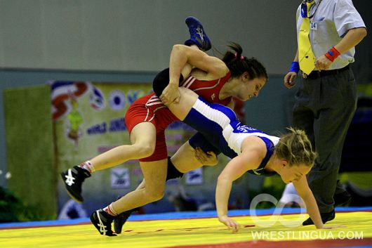 Серебро и две бронзы в активе украинских борчинь в первый день женского Чемпионата мира