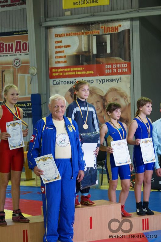  Результаты чемпионата Украины среди девочек 1998-99г.р. по вольной борьбе 2013