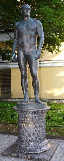 Скульптура с Анатолия Рощина