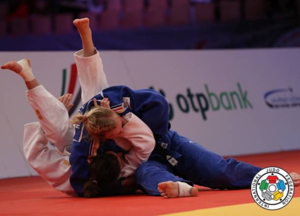 Виктория Туркс завоевала серебро, Светлана Ярёмка бронзу на турнире серии GRAND SLAM в ОАЭ-2014 !
