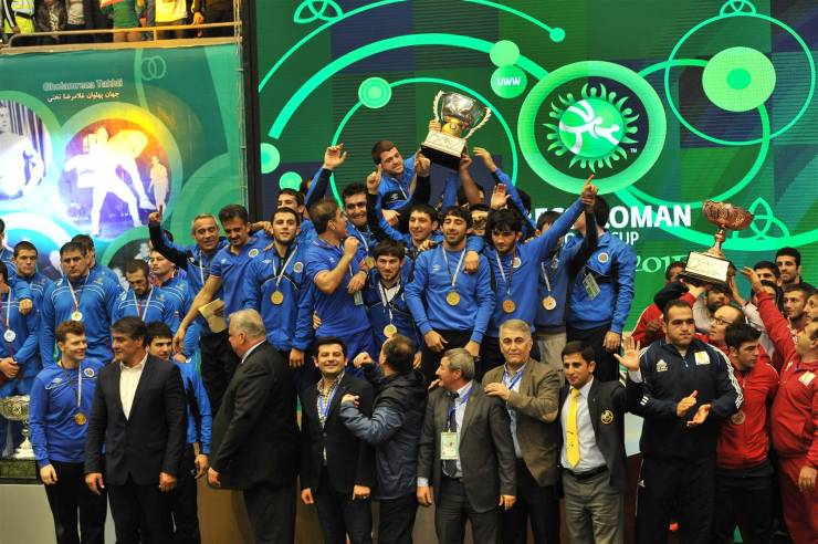 Азербайджан сенсационно побеждает на Кубке мира по греко-римской борьбе в Тегеране.