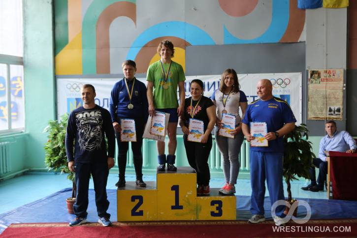 Фаворитки подтвердили свой класс! Результаты чемпионата Украины по вольной борьбе среди женщин Хмельницкий-2016.