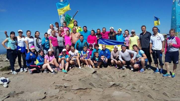 Женская сборная Украины по вольной борьбе покорила Говерлу!